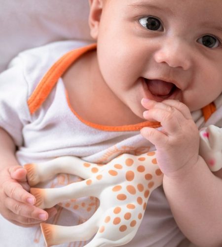 Žirafa Sophie: Najbolj Prodajano Grizalo na Svetu